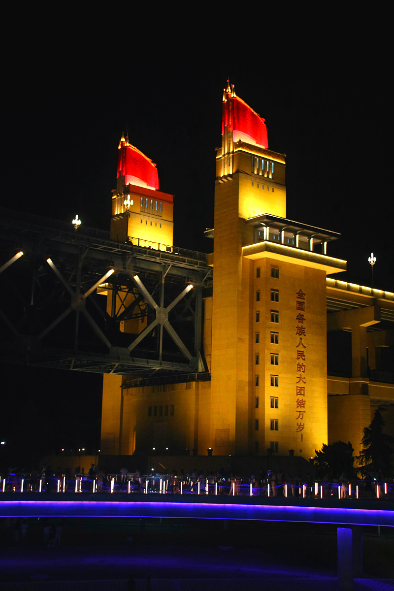 南京长江大桥夜景 