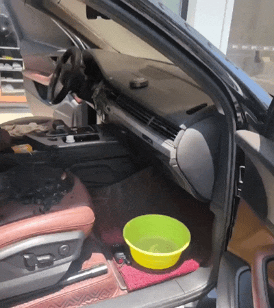 162724ky8sx8pu8qm7zqx4.gif