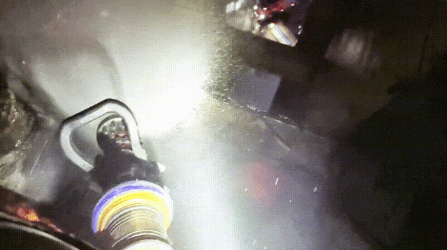 084125ivc8cz2zcq4j702j.gif