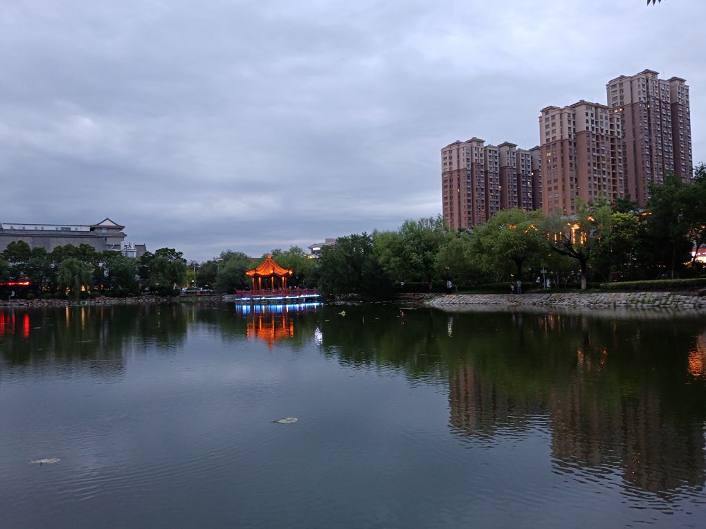 20250629201331front2_0_209712_FpTQny8xn5S1VJIWEIb2JxIjI_Za.jpg