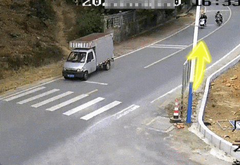 090302c8p4nu2nqv2ez3zb.gif