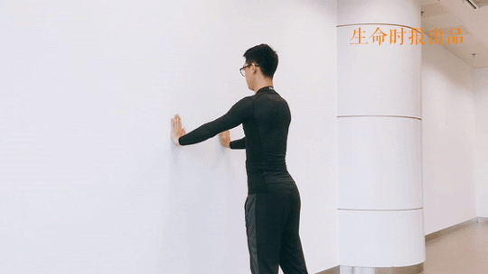 085712bjinjm3je0zvdm25.gif